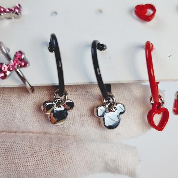 Disney Pack of Five Earrings Set - New in Package - Picture 4 of 8